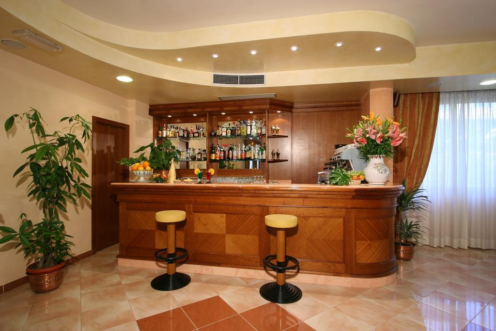 Hotel Villa Luca Chianciano Terme Exterior foto