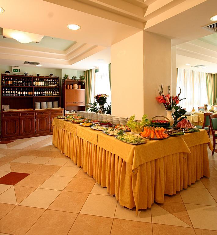 Hotel Villa Luca Chianciano Terme Exterior foto