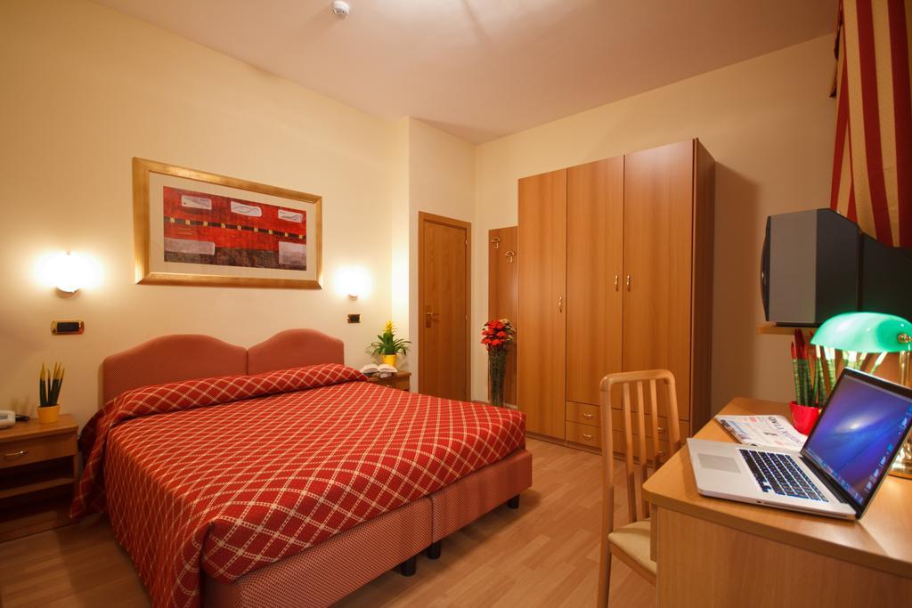 Hotel Villa Luca Chianciano Terme Exterior foto